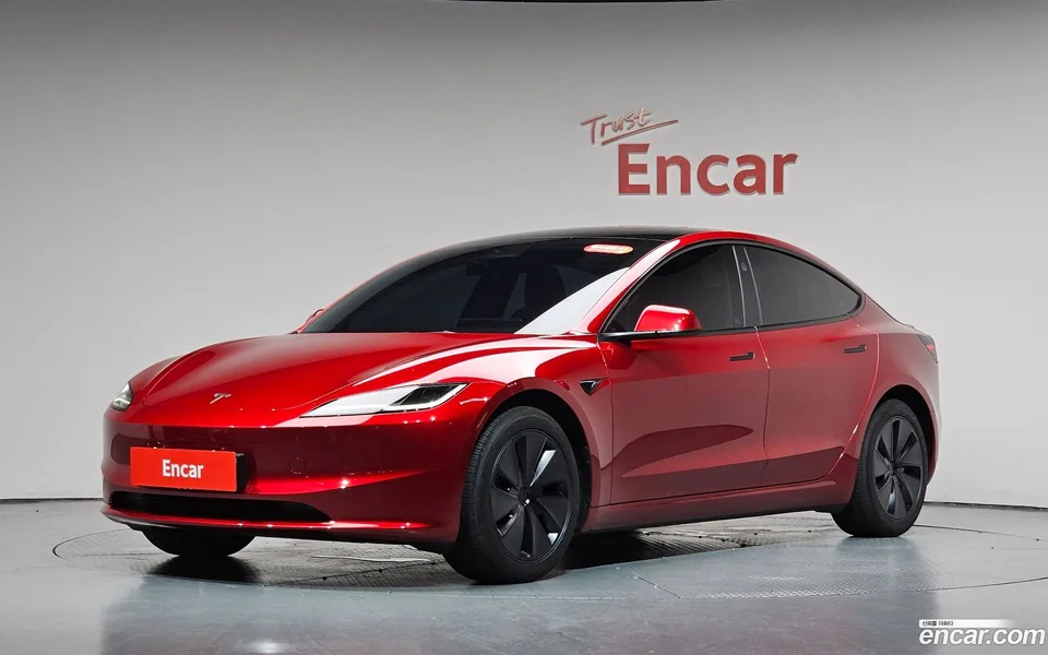 Tesla Model 3 2025