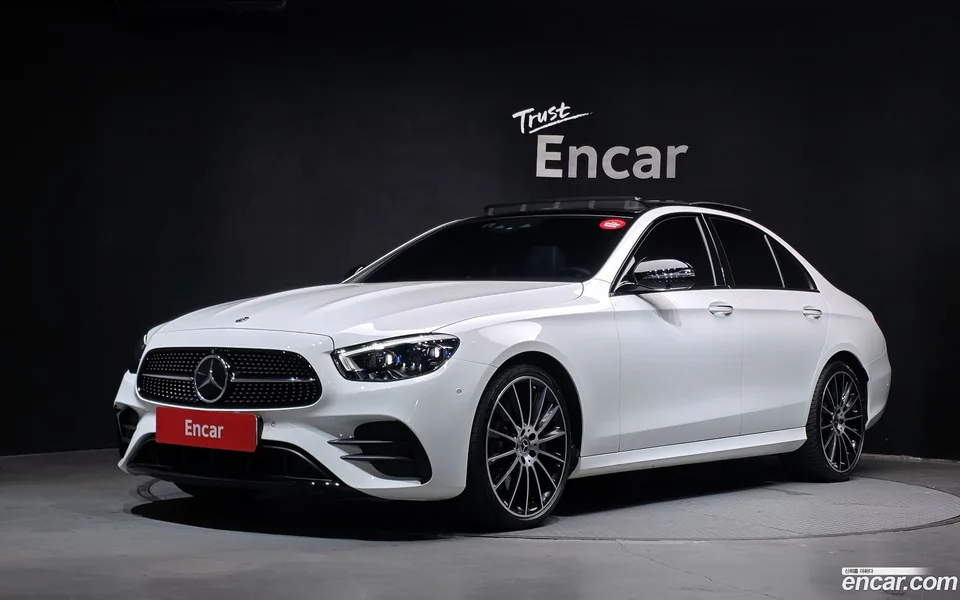 Mercedes-Benz E-Class 2022