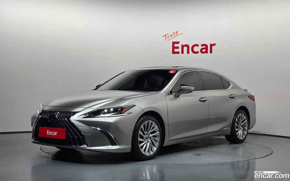 Lexus ES 300h 2022