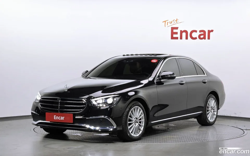 Mercedes-Benz E-Class 2022