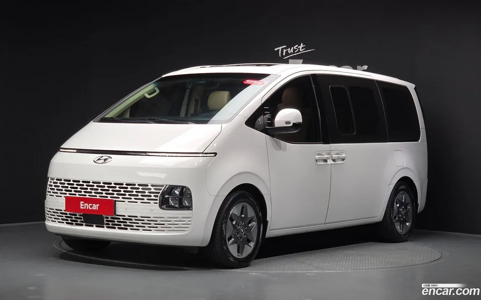 Hyundai Staria 2024