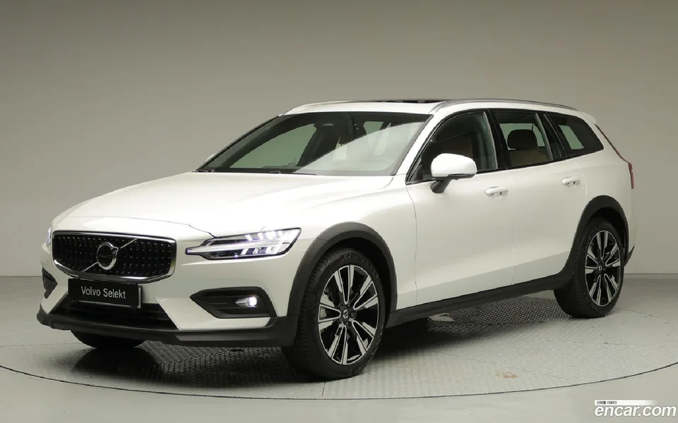 Volvo V60 Cross Country 2026