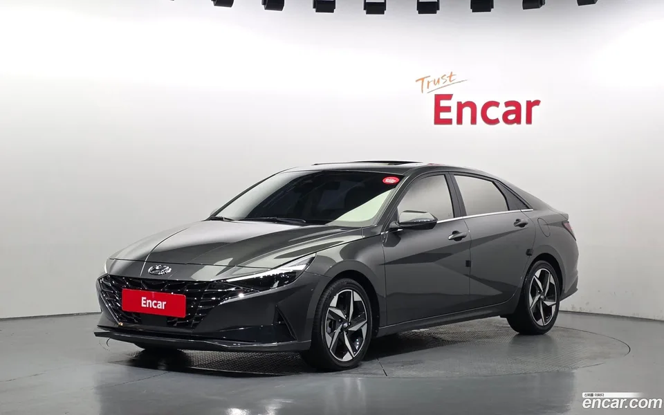 Hyundai Avante Hybrid 2022