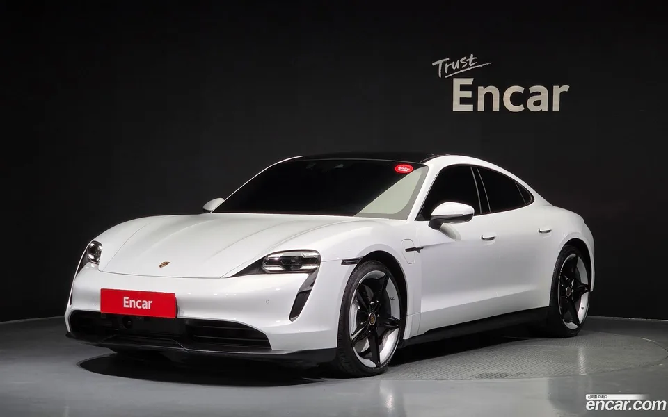 Porsche Taycan 2024