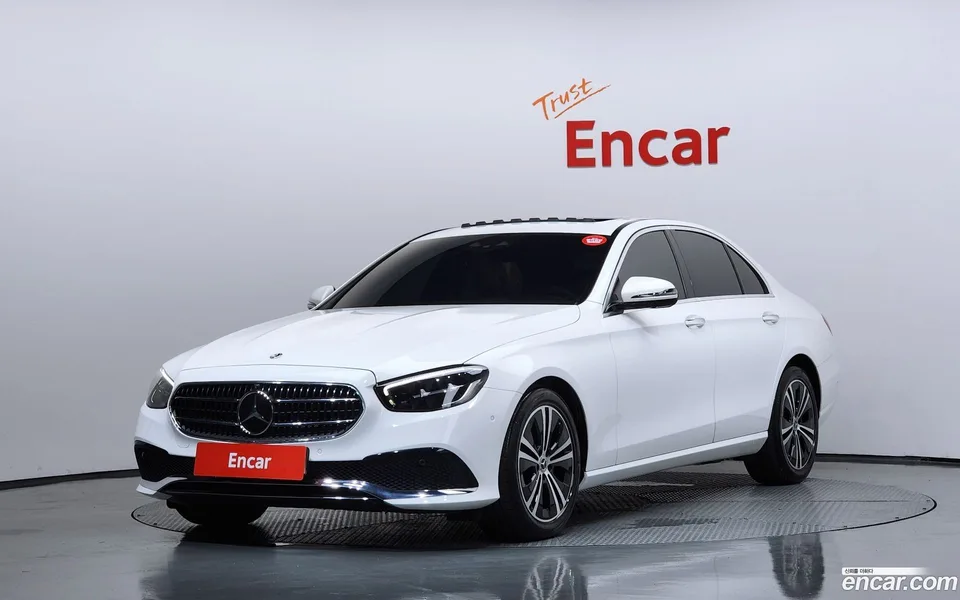 Mercedes-Benz E-Class 2022