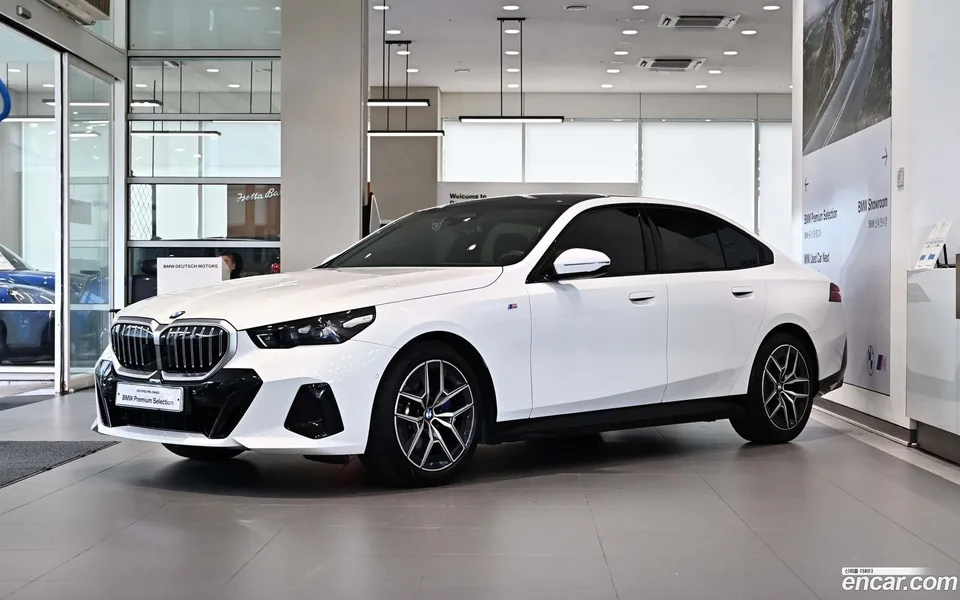 BMW 5 Series 2025