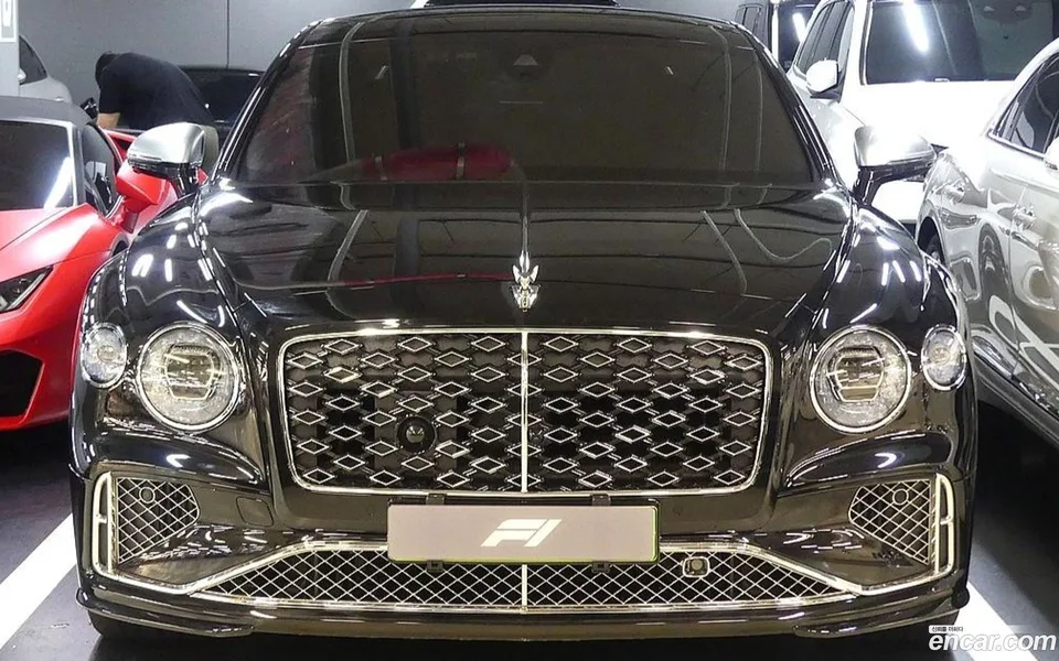 Bentley Flying Spur 4.0 2025 — миниатюра 3