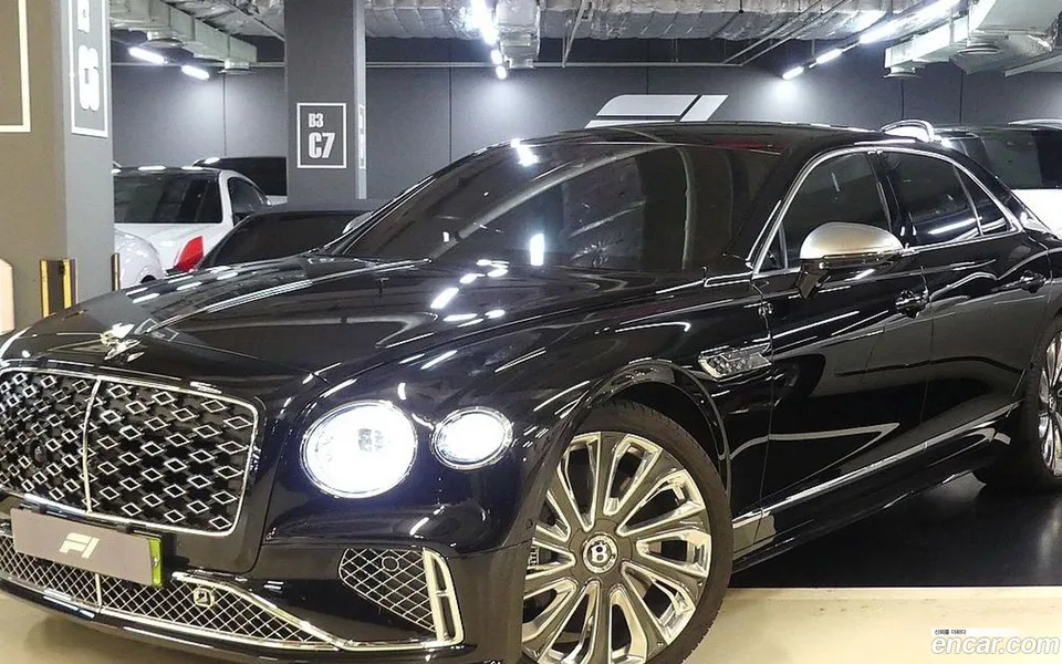 Bentley Flying Spur 2025