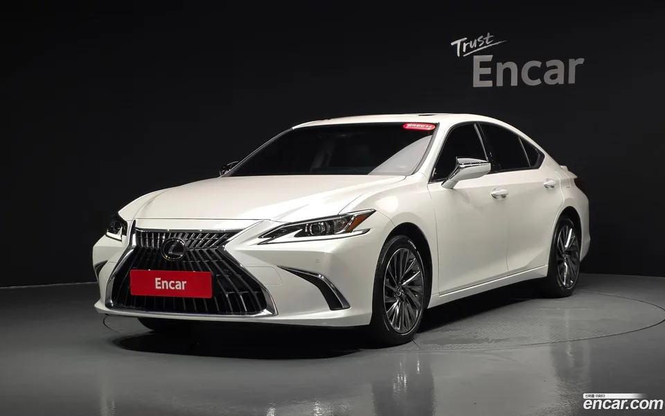 Lexus ES 300h 2023