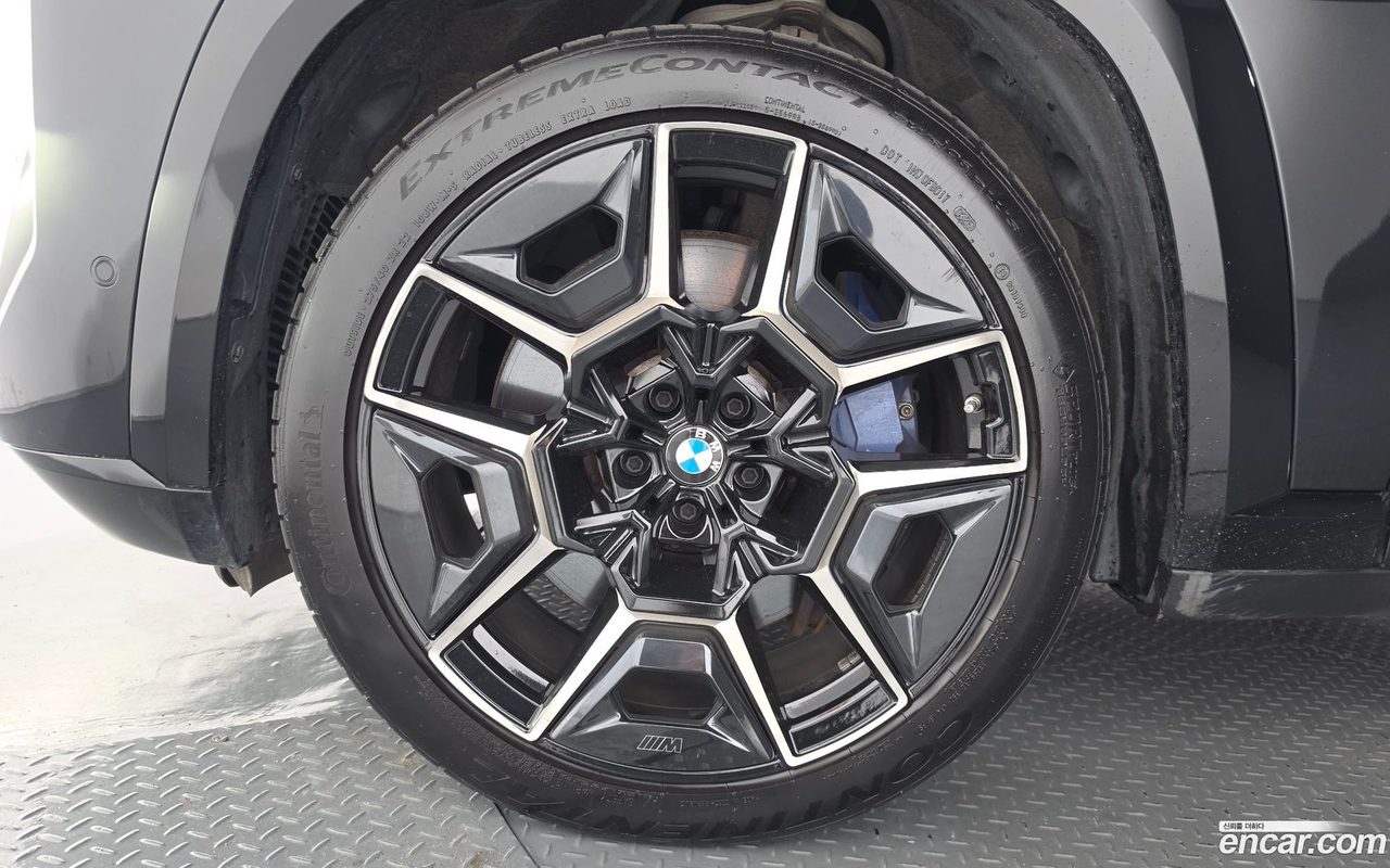 BMW XM 2024 — 2