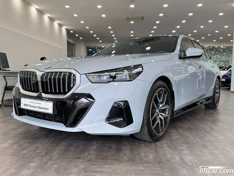 BMW 5 Series 2025