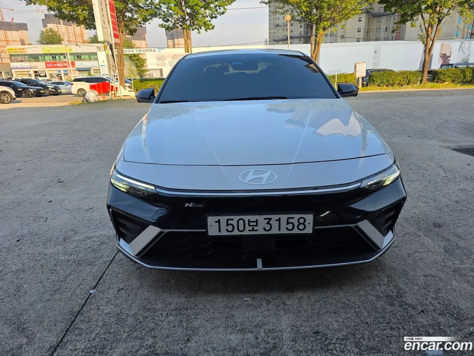 Hyundai Avante CN7 Hybrid 2025