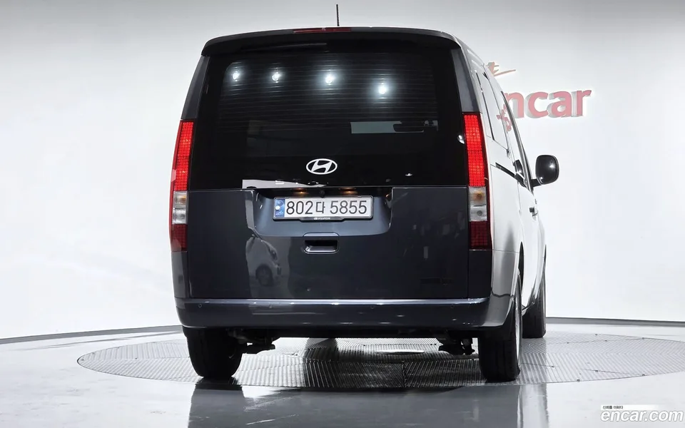 Hyundai Staria 3 2025 — миниатюра 4