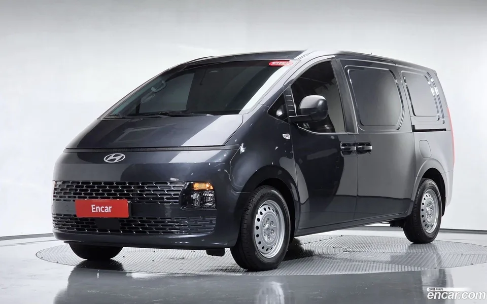 Hyundai Staria 2025