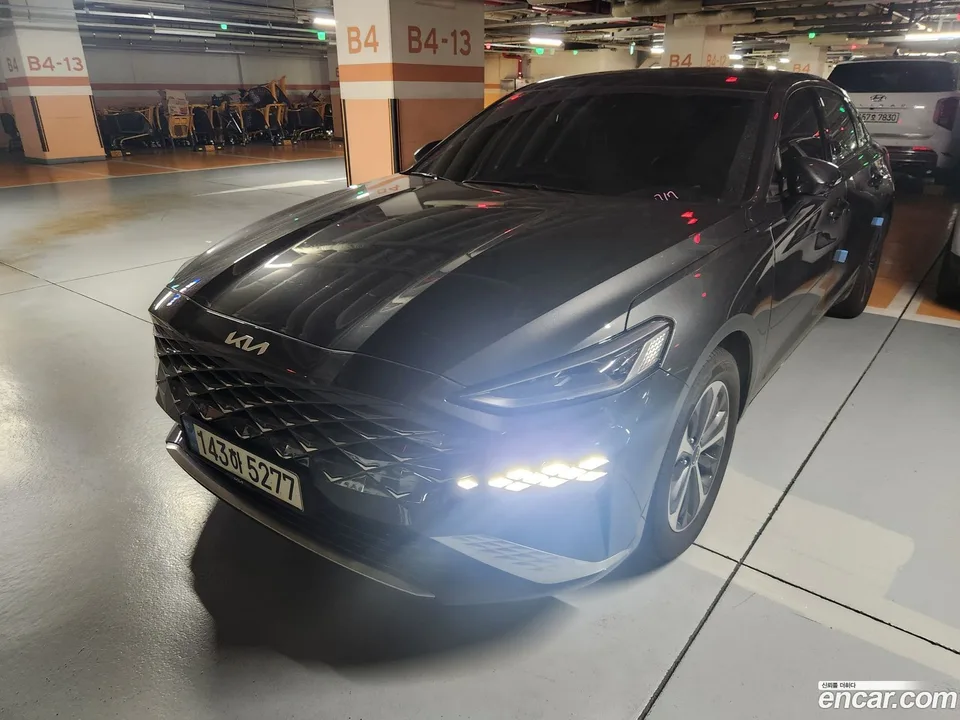 Kia K8 Hybrid 2023