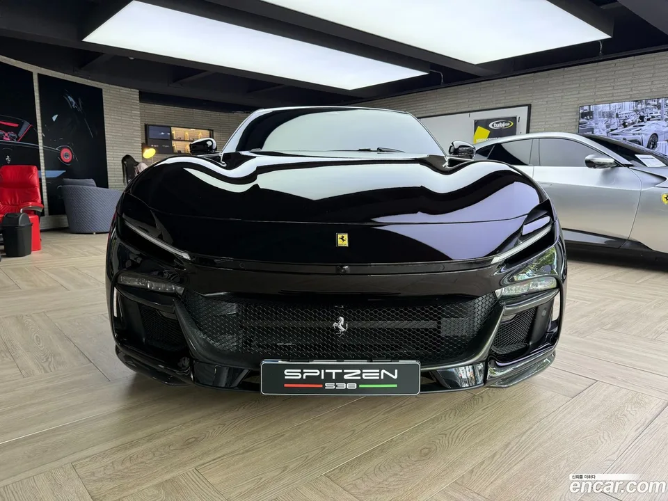 Ferrari Purosangue 2024