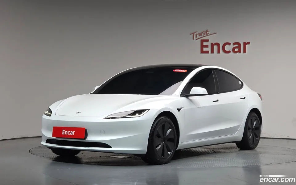 Tesla Model 3 2024