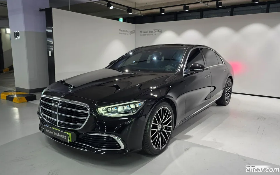 Mercedes-Benz S-Class 2025