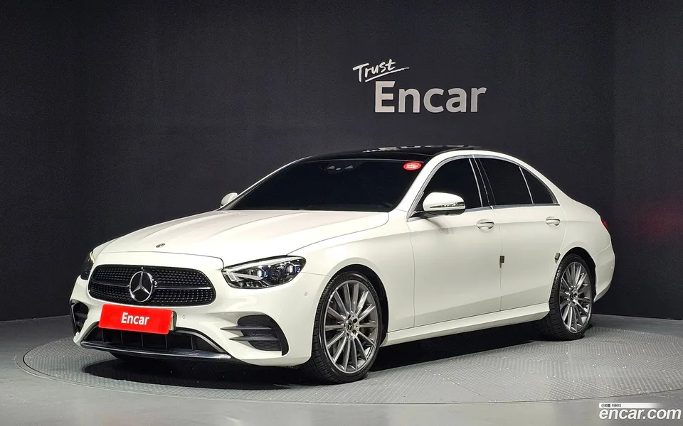 Mercedes-Benz E-Class 2022