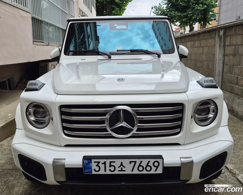 Mercedes-Benz G-Class 2026