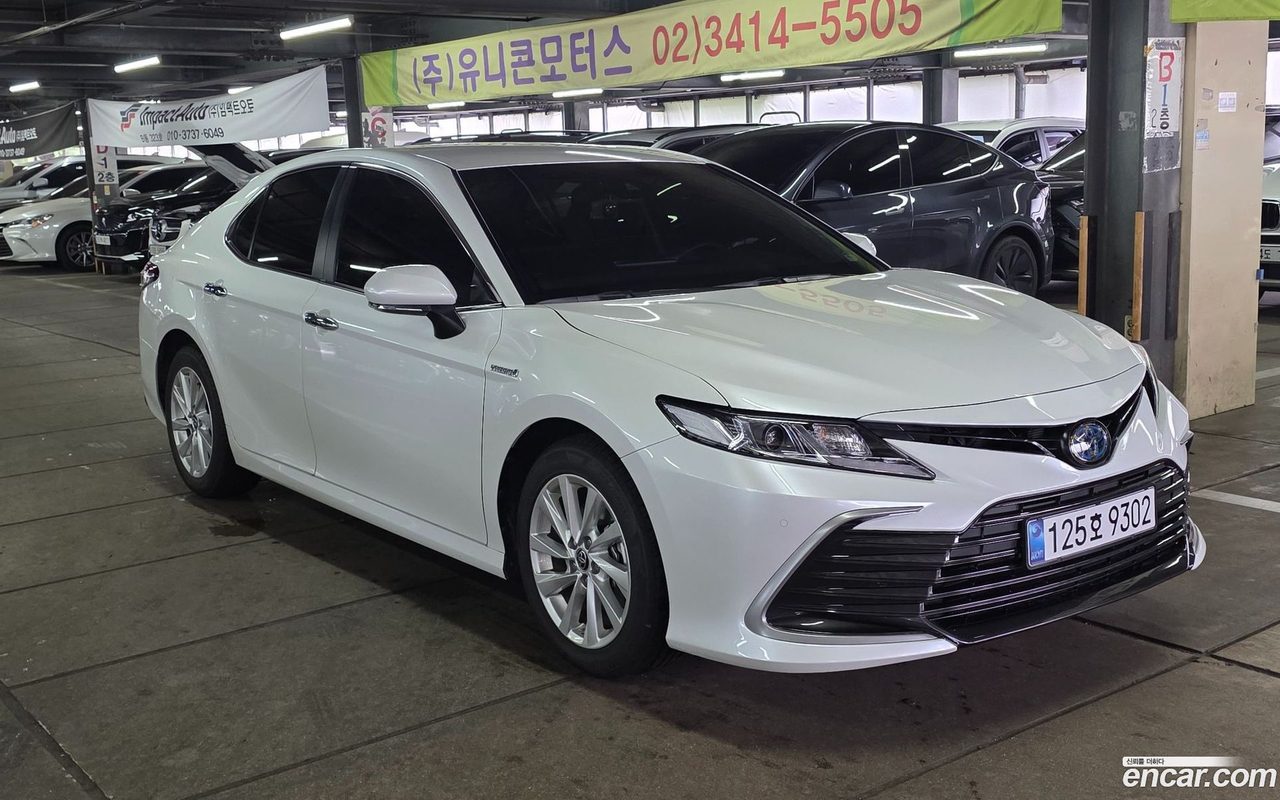 Toyota Camry 2024 — 3