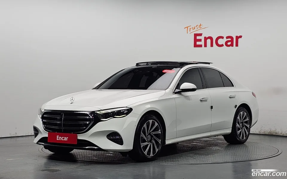 Mercedes-Benz E-Class 2024