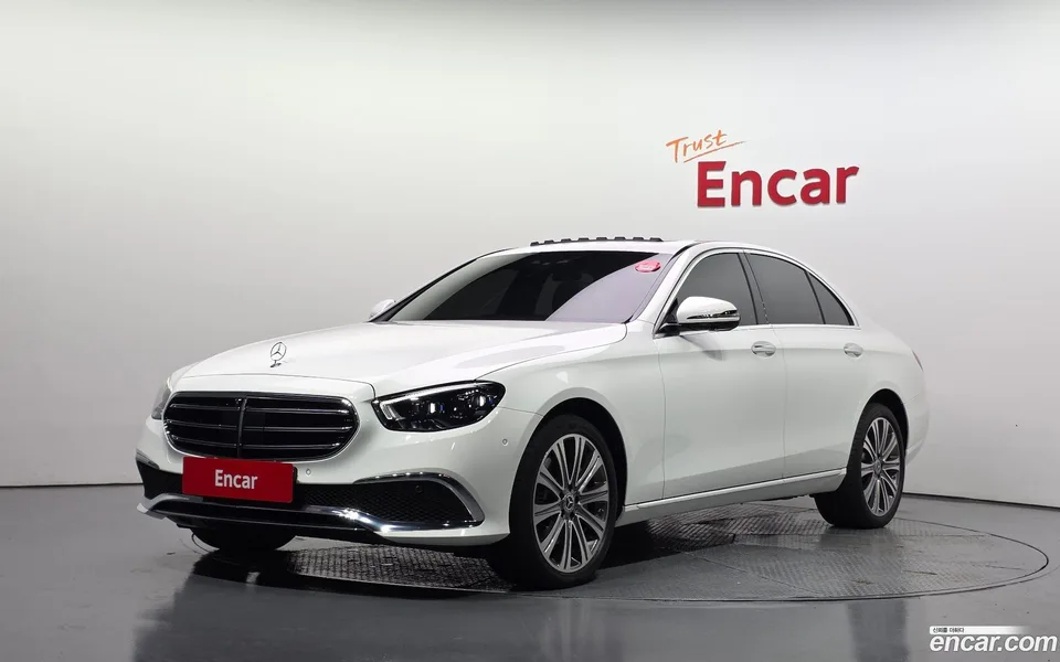 Mercedes-Benz E-Class 2022