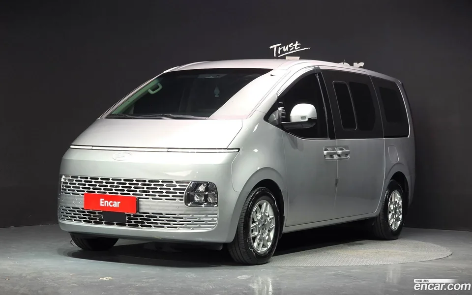 Hyundai Staria 2025