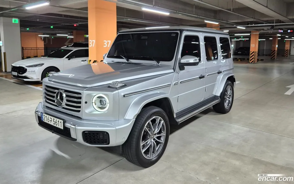 Mercedes-Benz G-Class 2024