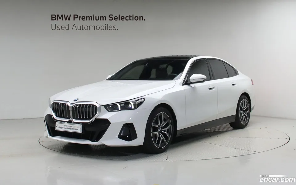 BMW 5 Series 2025