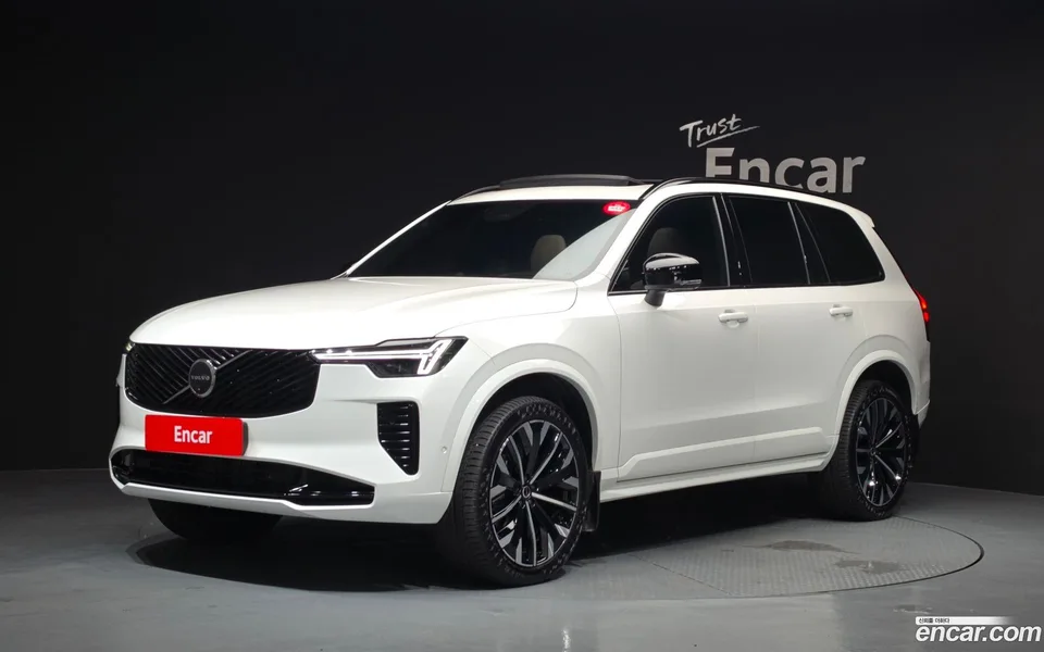 Volvo XC90 2025