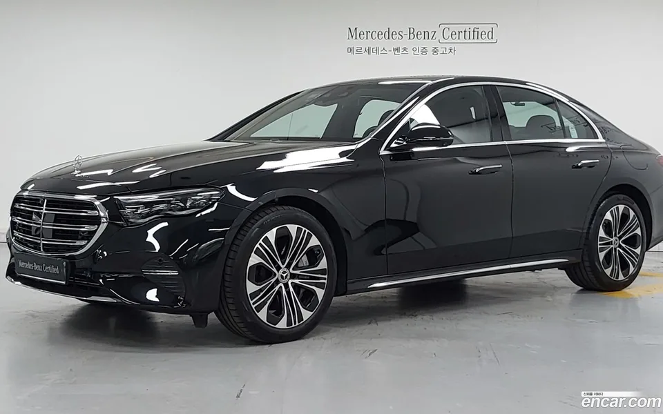 Mercedes-Benz E-Class 2025
