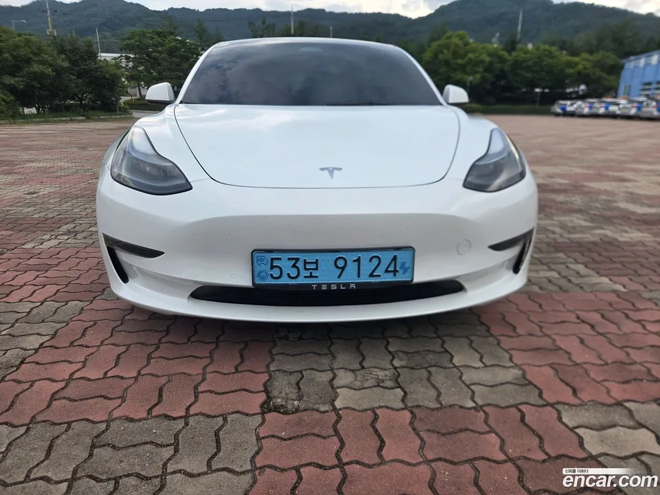 Tesla Model 3 2022