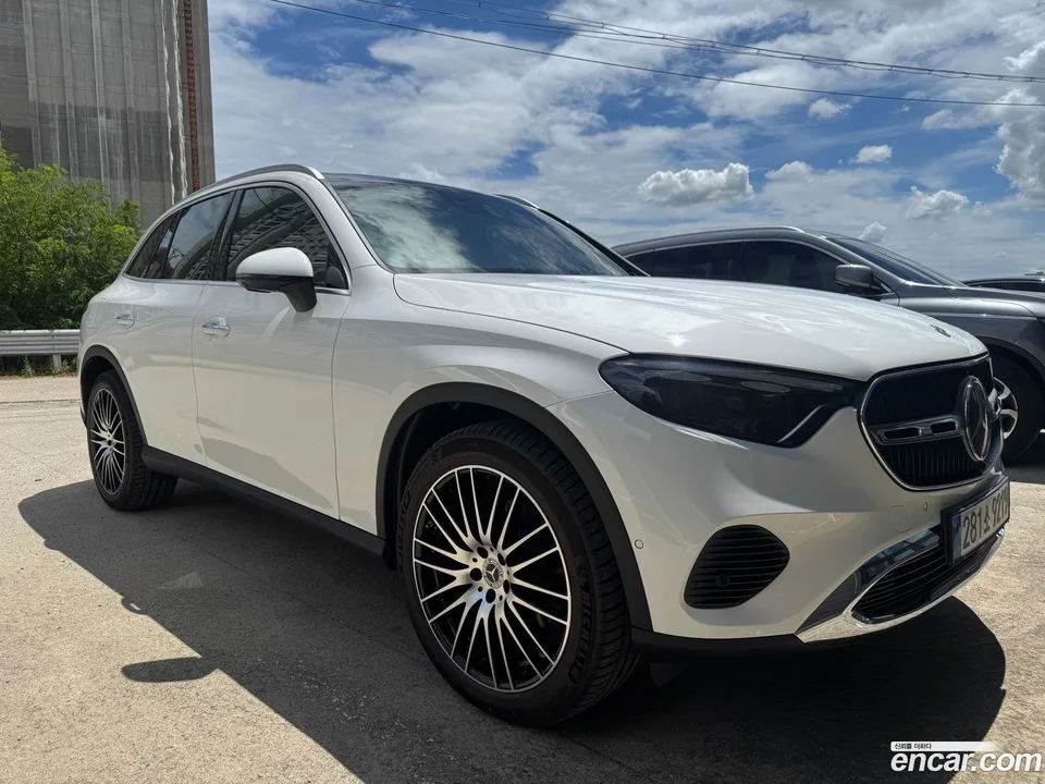 Mercedes-Benz GLC-Class 2026