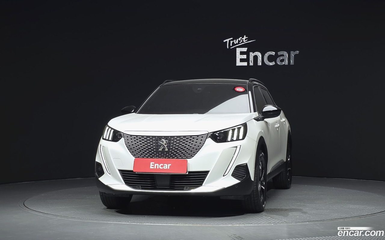 Peugeot e-2008 2023 — 3