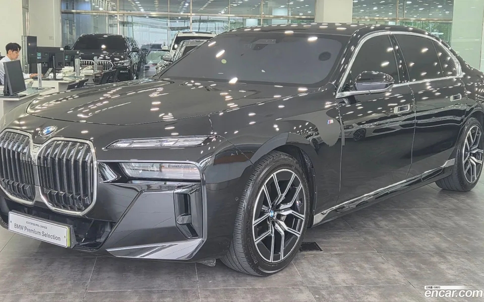 BMW 7 Series 2024