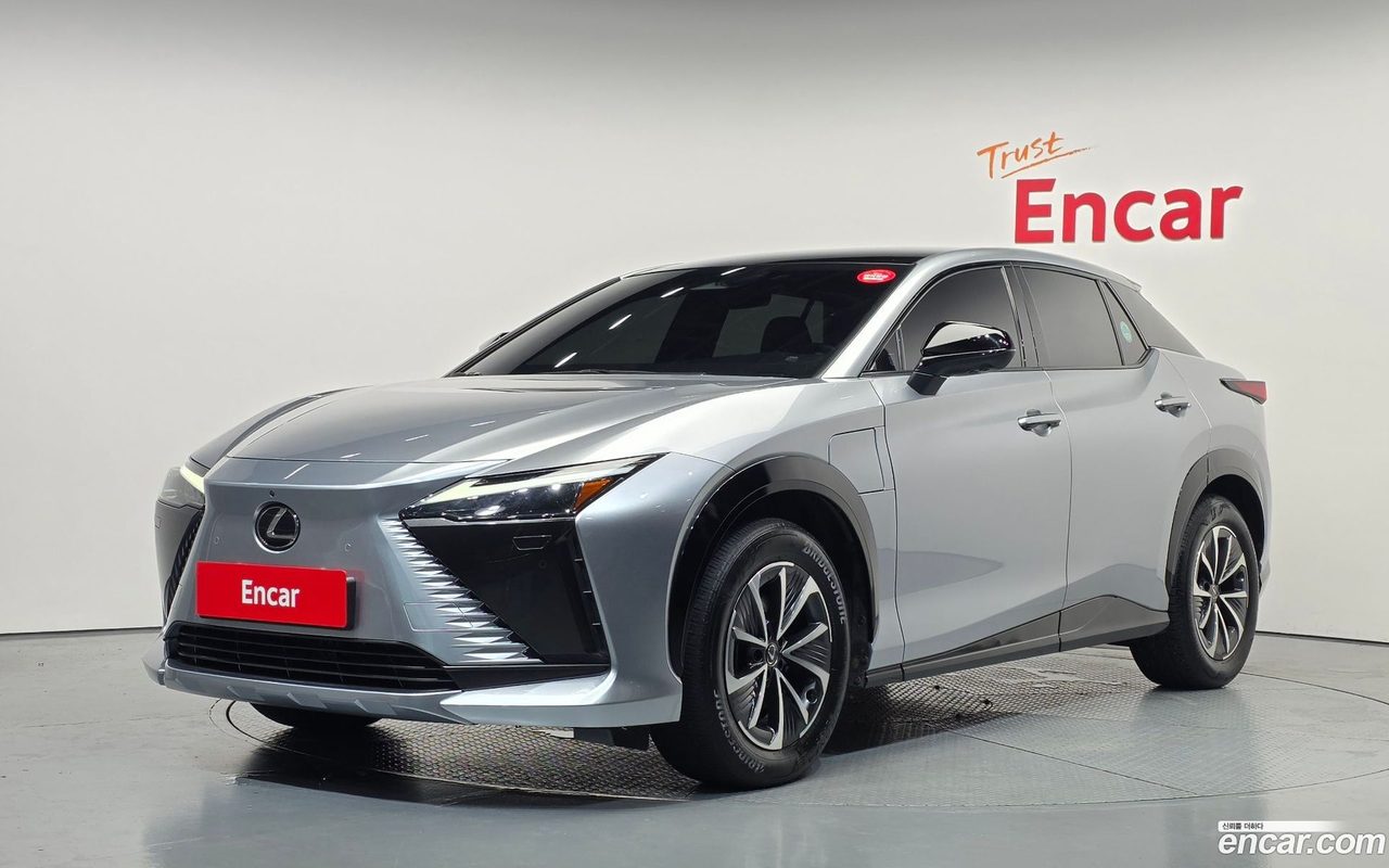 Lexus RZ 450e 2023