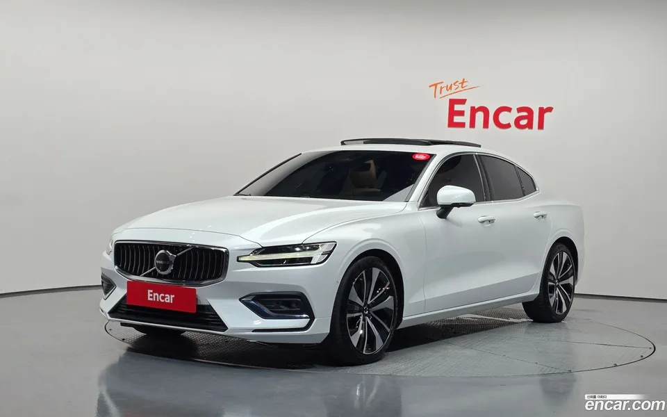 Volvo S60 2023