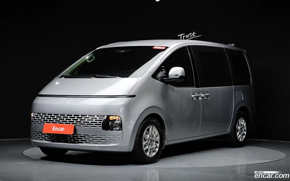 Hyundai Staria 2025