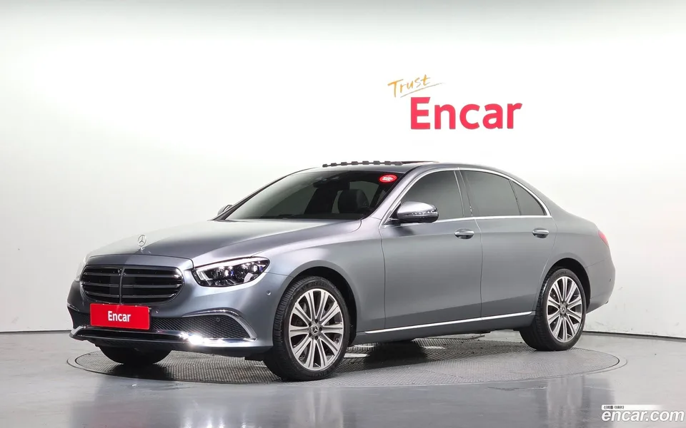 Mercedes-Benz E-Class 2022