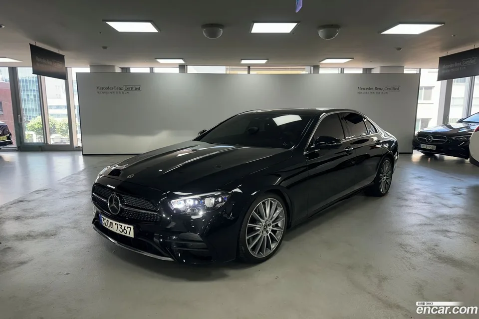 Mercedes-Benz E-Class 2022