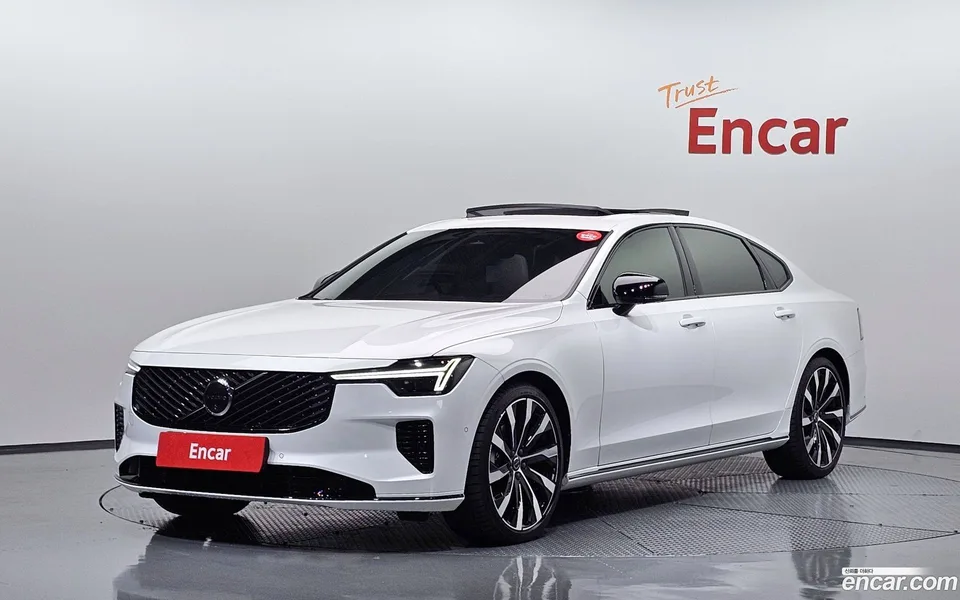 Volvo S90 2025