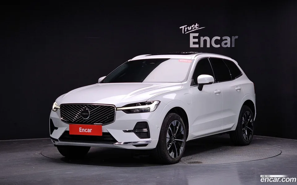 Volvo XC60 2025