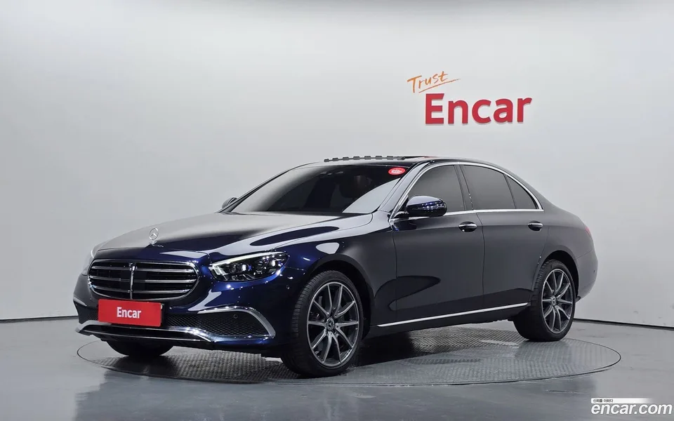 Mercedes-Benz E-Class 2022