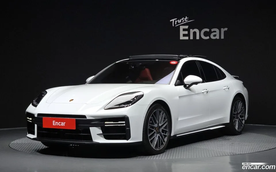 Porsche Panamera (976) 2025