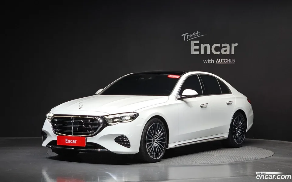 Mercedes-Benz E-Class 2024