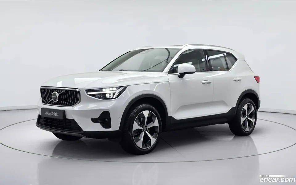 Volvo XC40 2026