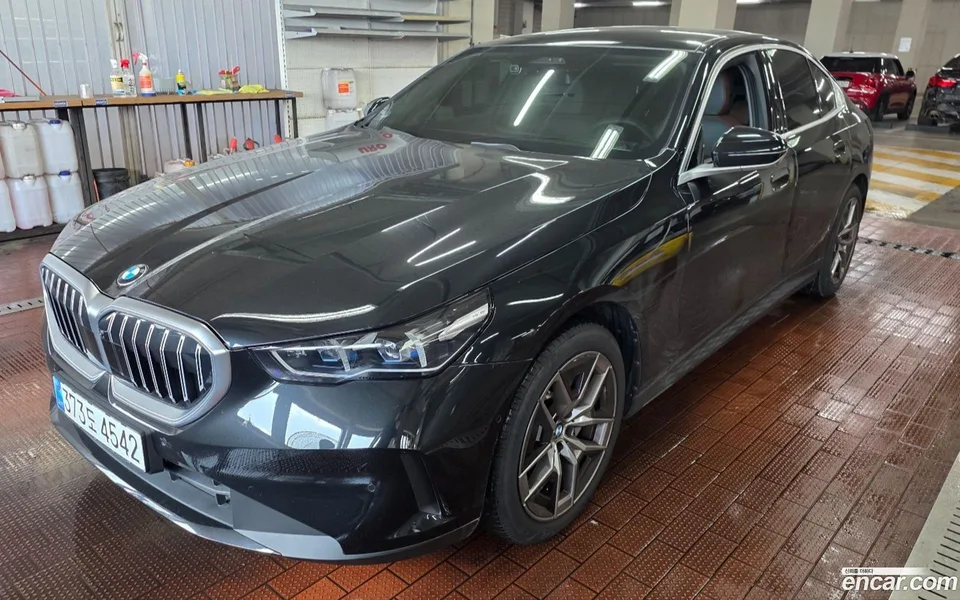 BMW 5 Series 2025