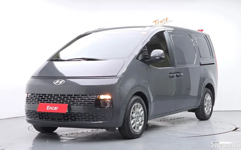 Hyundai Staria 2025
