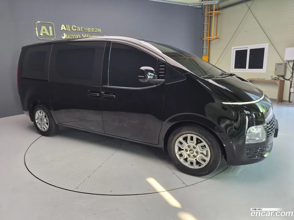 Hyundai Staria L3.5 3 2025 — миниатюра 3